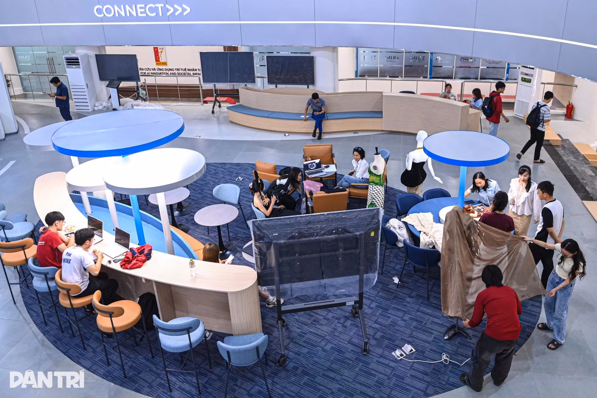 centre-9399.jpg