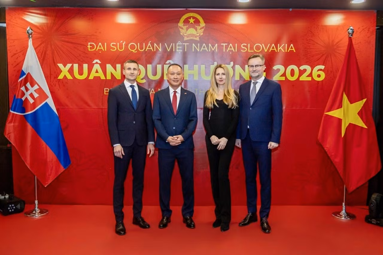 pham-truong-giang-invites.jpg