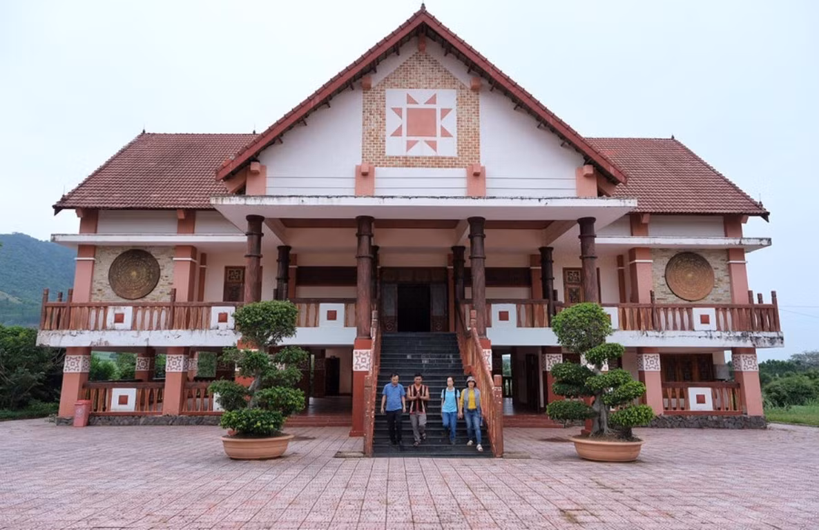 maison-nup-vietnamtourism.jpg