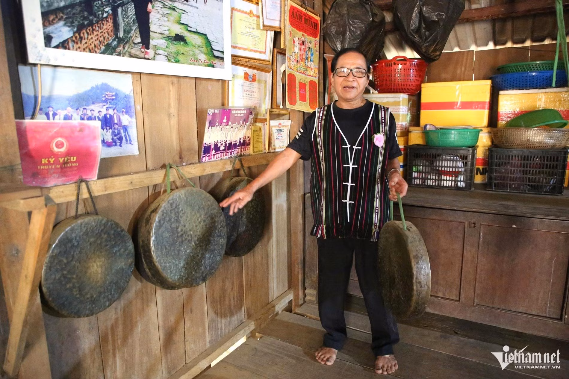 m-minh-gongs.jpg