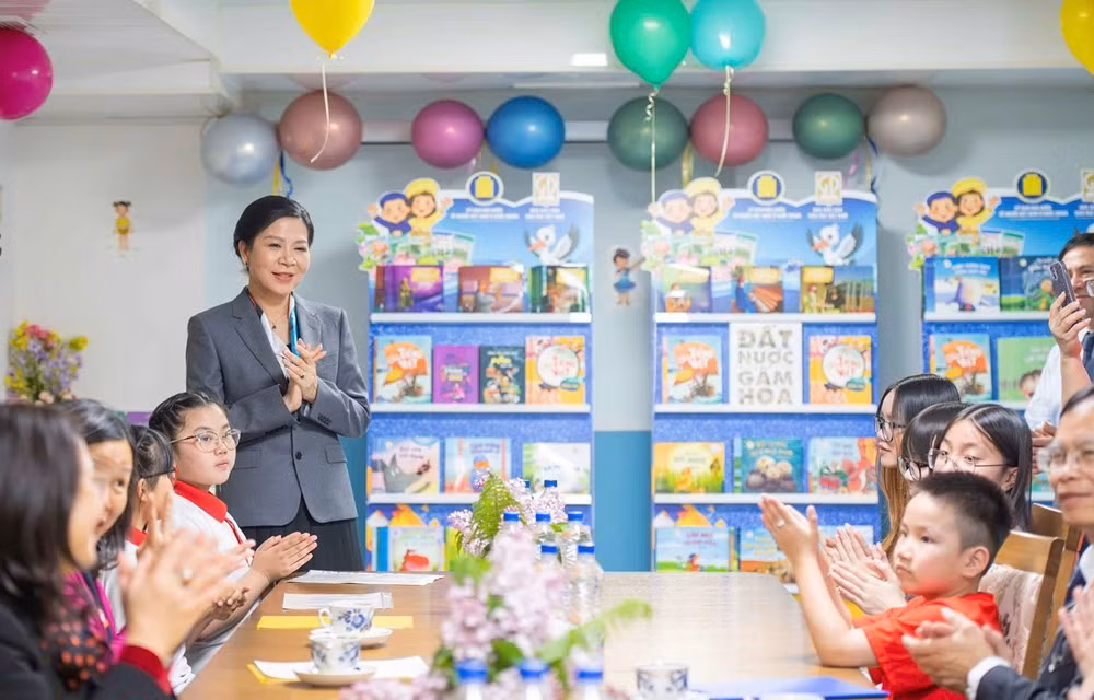 tu-sach-tv-vietnamnet.jpg