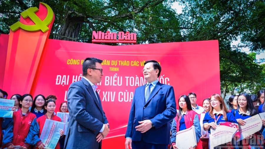 mai-van-chinh-ndel.jpg