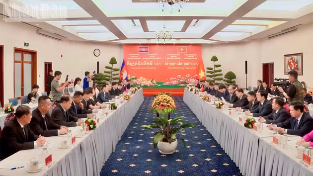 Lors de la 25ᵉ réunion des comités spécialisés des gouvernements du Vietnam et du Cambodge, le 17 août à Hô Chi Minh-Ville. Photo : NDEL.