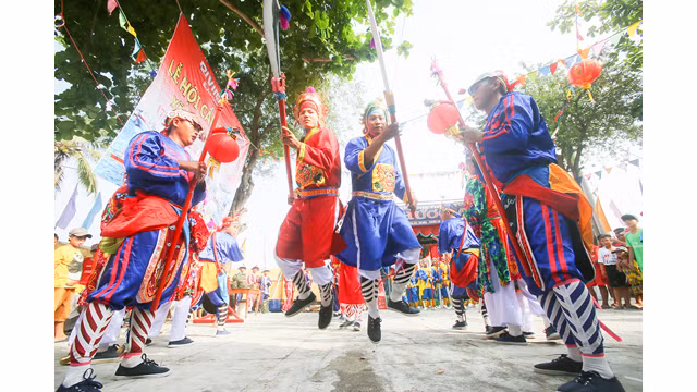 Fête pour une bonne saison de pêche à Binh Dinh ảnh 4 Fête pour une bonne saison de pêche à Binh Dinh ảnh 4