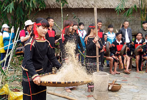 Fête d’invocation de la pluie et des récoltes chez les Ê Dê ảnh 12