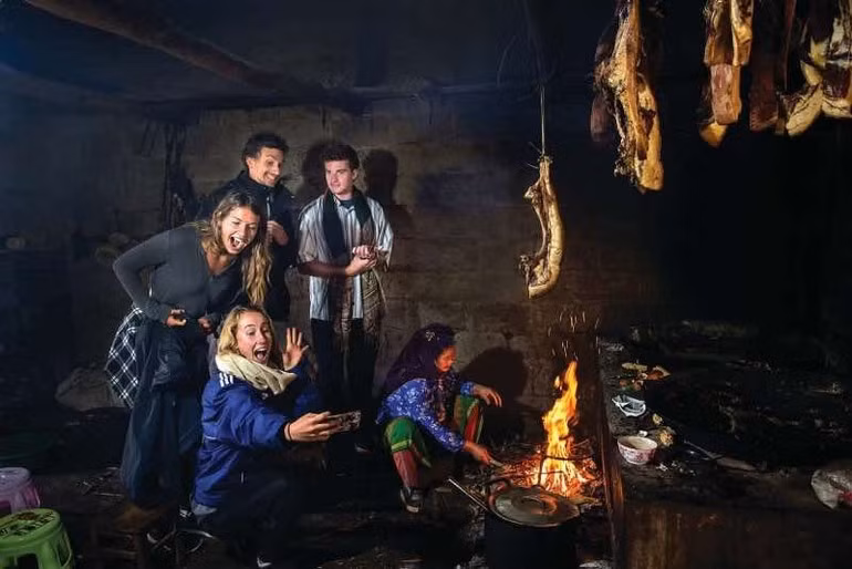 Nguyen Thi Kim Van (Vietnam) – Visite de la cuisine des Mong (Visit the kitchen of Mong people).