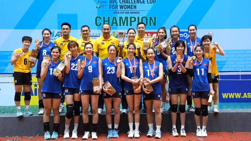 L’équipe féminine vietnamienne de volleyball. Photo : NDEL.