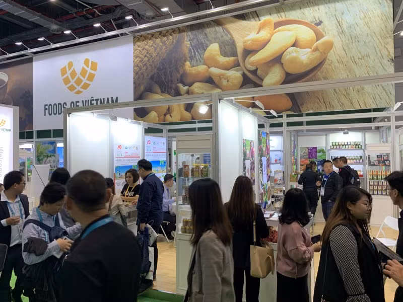 Un stand du Vietnam lors d’une foirre en Chine. Photo : congthuong.vn