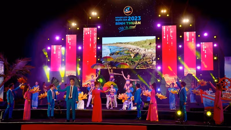 Cérémonie d’ouverture de l’Année nationale du tourisme 2023 à Binh Thuân. Photo : NDEL