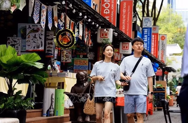 Des touristes sud-coréens à Hô Chi Minh-Ville. Photo : VNA