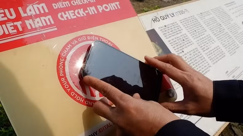Un simple contact avec le téléphone suffit pour tout savoir. Un simple contact avec le téléphone suffit pour tout savoir.
