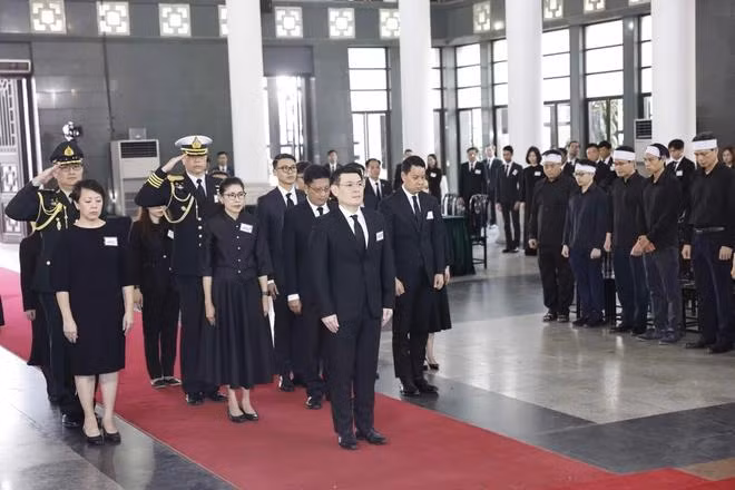 Le délégation de la Thaïlande conduite par le ministre auprès du bureau du Premier ministre et envoyé spécial du Premier ministre Jakkapong Sangmanee. Photo : VNA.