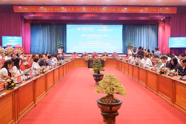Conférence de promotion du commerce intitulée "Le Canada - une porte d'entrée pour les entreprises vietnamiennes vers le marché nord-américain". Photo: VNA