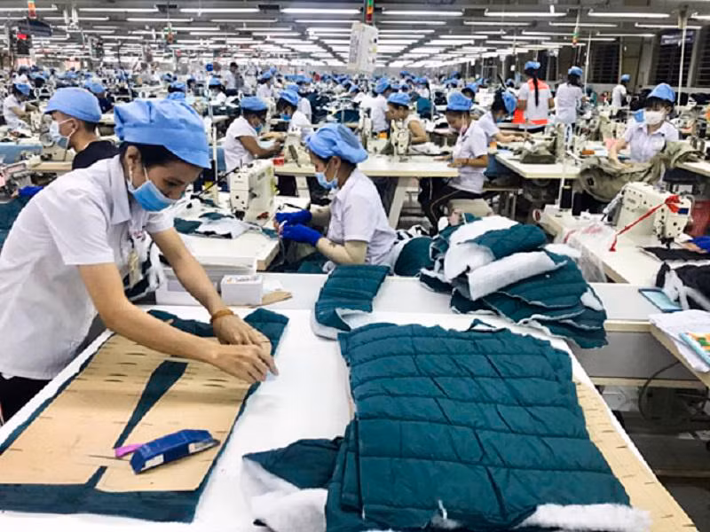 Actuellement, le Vietnam est le troisième exportateur mondial de textiles et de vêtements avec un grand potentiel de développement. Photo : https://vneconomy.vn/