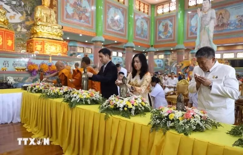 Lors de la célébration du 190e anniversaire de la création de la pagode Khanh Tho. Photo : VNA.