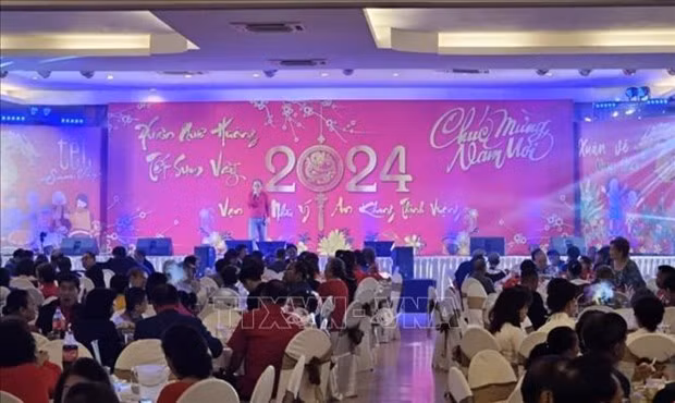 Le programme "Printemps au pays natal-Têt de retrouvailles" organisé en Thaïlande. Photo : VNA.