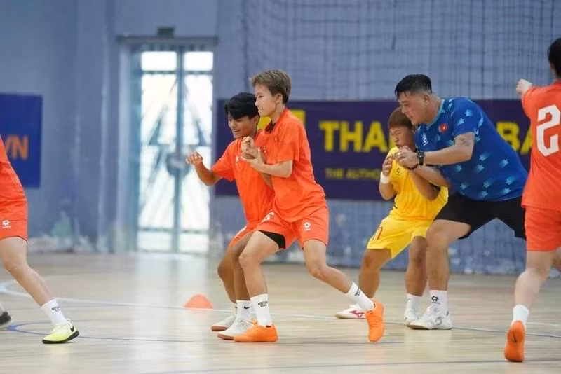 L'équipe nationale féminine de futsal du Vietnam s'entraîne pour la Coupe d'Asie féminine de futsal de l'AFC 2025. Photo : AFF.