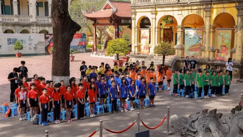 Activités d'éducation au patrimoine à la citadelle impériale de Thang Long. Photo : NDEL.