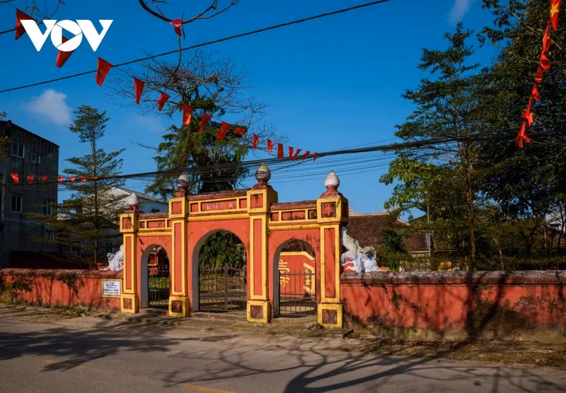 Le temple The Lai Thuong, un site national sur la rue Bach Dang.