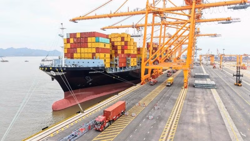 Le port à conteneurs international Hateco de Hai Phong affiche une capacité d’exploitation de 2,2 millions de TEU par an. Photo : NDEL.