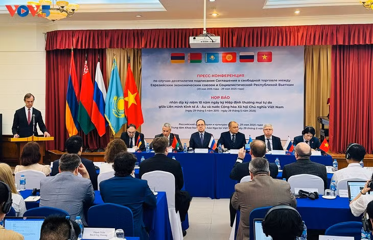 Conférence de presse organisée Hanoï à l’occasion du 10e anniversaire de l’accord (2015-2025). Photo : VOV.