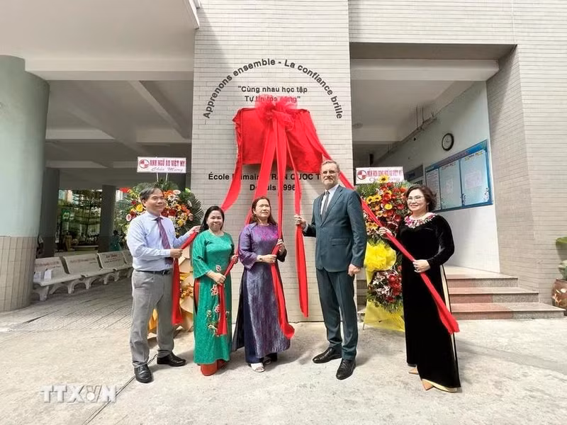 Cérémonie de remise du LabelFrancÉducation à l'école primaire Trân Quôc Toan. Photo : VNA.