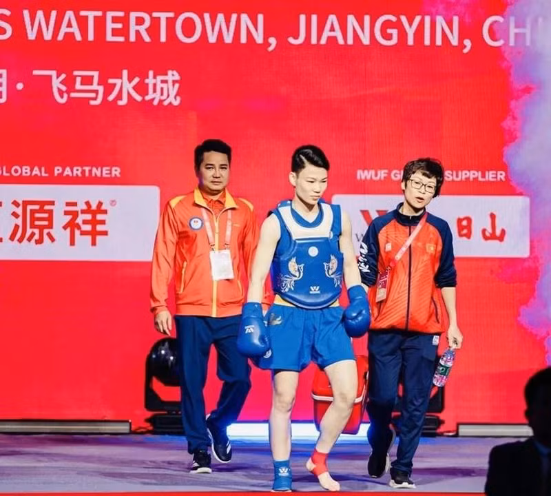 Les pratiquants de wushu vietnamiens se sont qualifiés pour la finale de la Coupe du monde de Sanda IWUF 2025. Photo : gracieuseté de la Fédération internationale de wushu