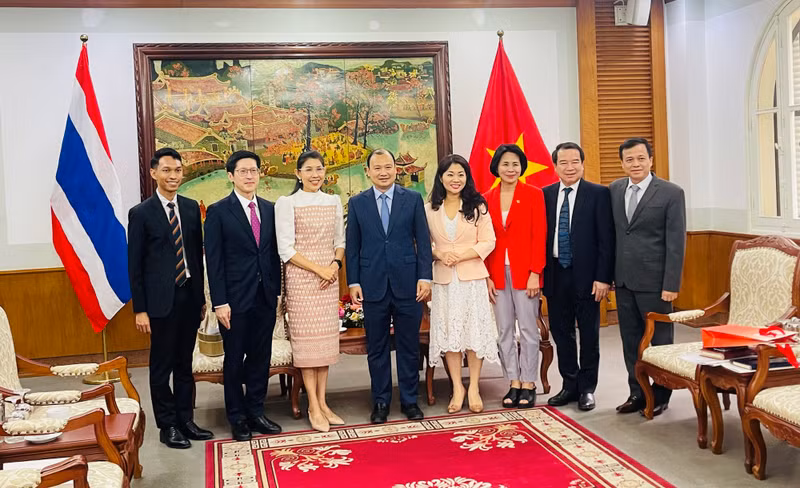 Lors de la rencontre. Photo : bvhttdl.gov.vn