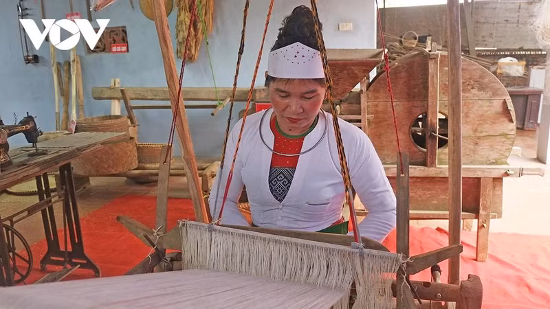 Le district de Ba Vi met actuellement en œuvre un projet visant à préserver et à promouvoir la culture ethnique de Mường. Photo : VOV.