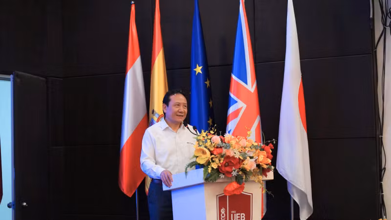 Le professeur associé Dr. Nguyen Hong Son – Vice-président de la Commission centrale des politiques et stratégies – partage sa vision sur l’esprit de la Résolution n°68 du Bureau politique. Photo : VGP. Le professeur associé Dr. Nguyen Hong Son – Vice-président de la Commission centrale des politiques et stratégies – partage sa vision sur l’esprit de la Résolution n°68 du Bureau politique. Photo : VGP.