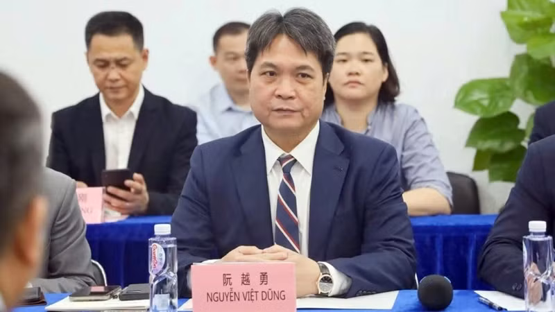 Nguyen Viet Dung, consul général du Vietnam à Guangzhou, prend la parole lors du colloque. Photo : Consulat général du Vietnam à Guangzhou