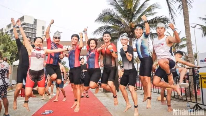 Plus de 3 500 triathlètes à Da Nang pour l'IRONMAN 70.3 Vietnam 2025. Photo : NDEL.