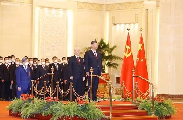 La cérémonie d'accueil du Secrétaire général du Comité central du Parti communiste du Vietnam, Nguyên Phu Trong. Photo : VNA.