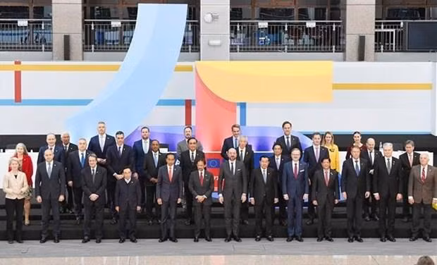 Des dirigeants de l'ASEAN et de l'UE. Photo : VNA.