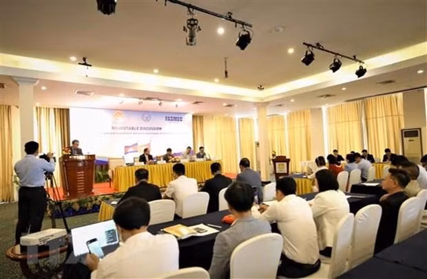 Vue de la conférence sur la promotion du commerce et des investissements Vietnam - Cambodge, à Phnom Penh, le 17 décembre. Photo : VNA.