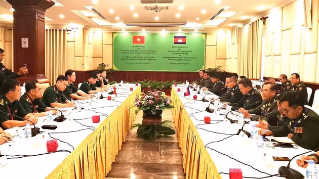 Une vue générale de l’entretien. Photo : bienphong.com.vn