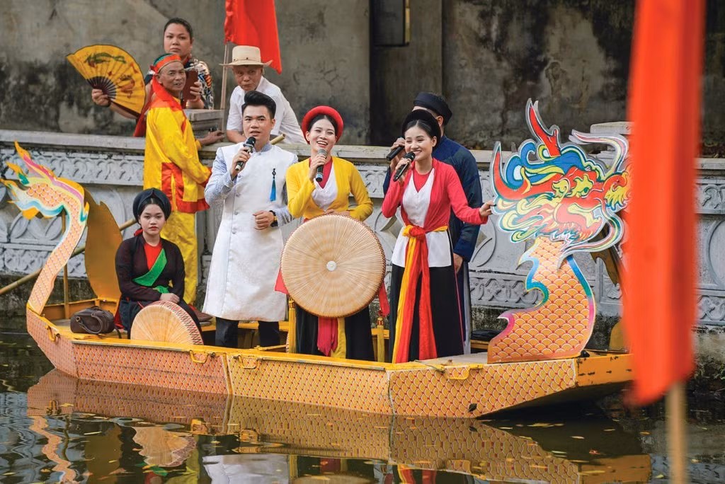 En septembre 2009, le "quan họ" (chant alterné) a été inscrit par l’UNESCO au patrimoine culturel immatériel de l’humanité. Photo : VNA/CVN