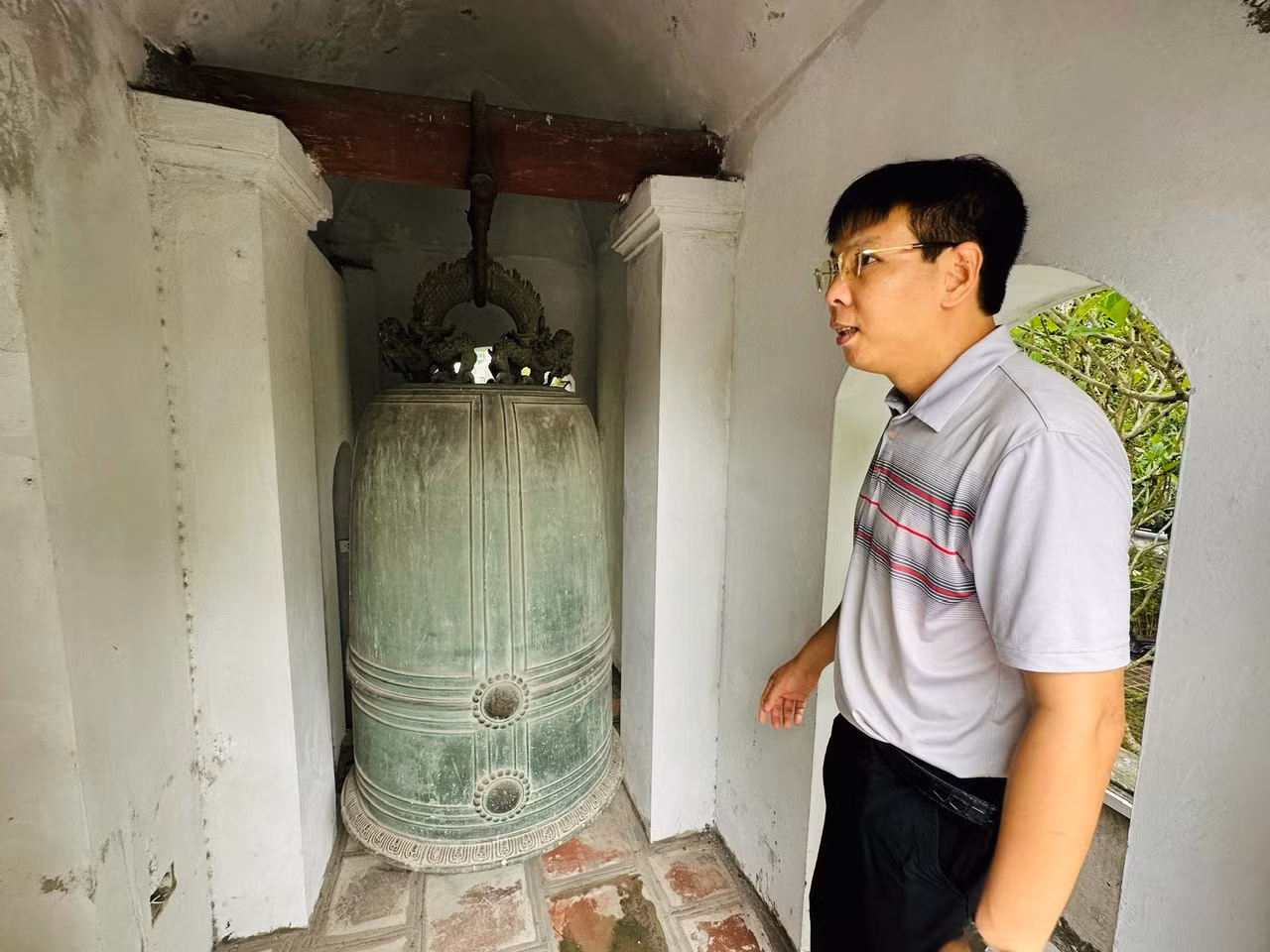 Le clocher du temple Quán Thánh s'ouvre pour la première fois aux visiteurs.