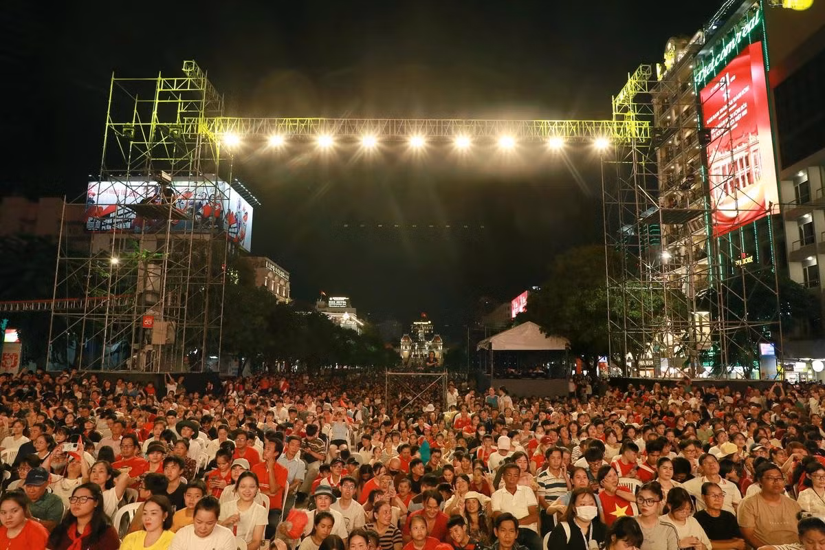 À Hô Chi Minh-Ville, artistes et public à l’unisson pour célébrer le Vietnam