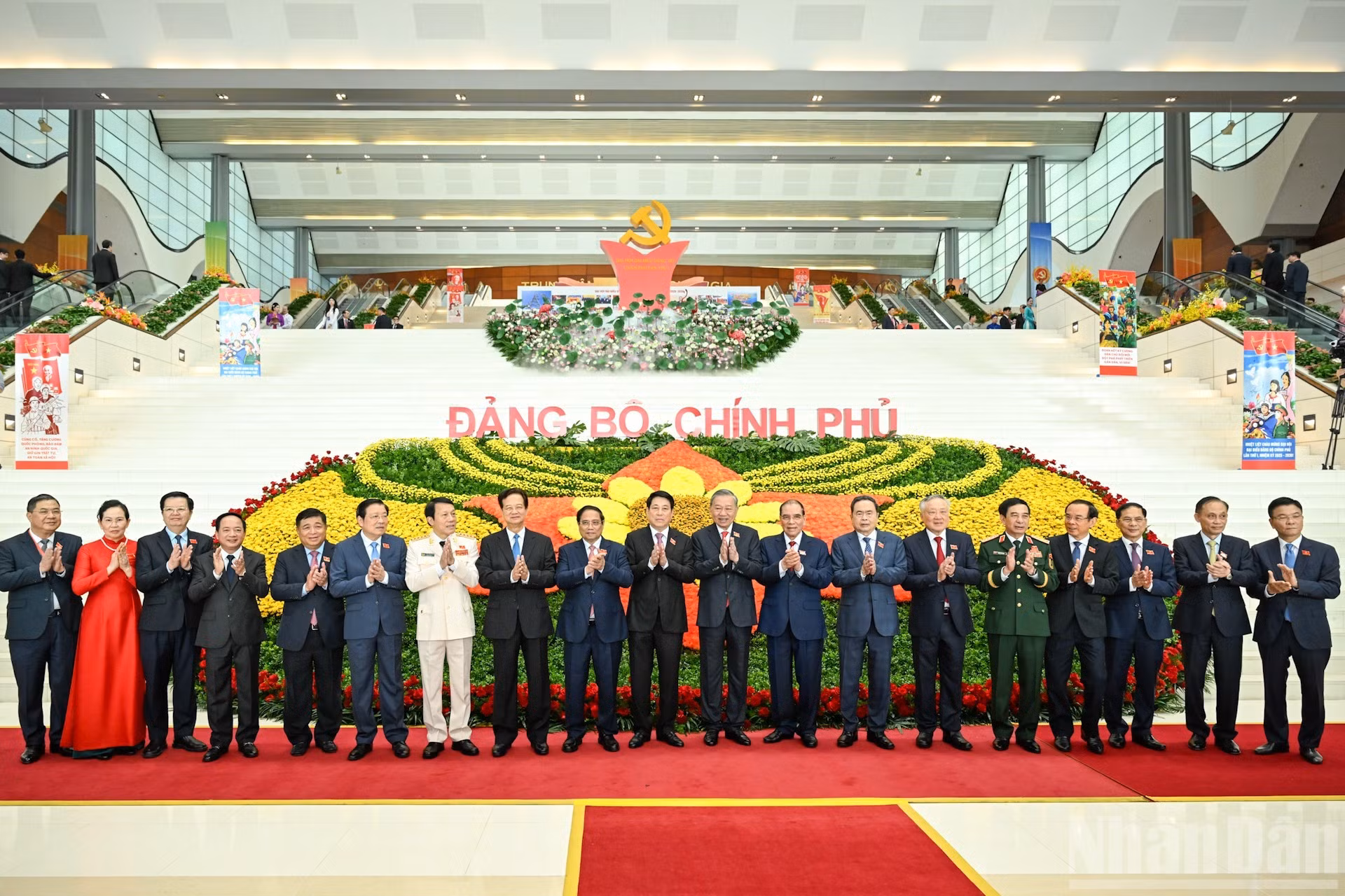 Le secrétaire général To Lam et les dirigeants du Parti et de l’État participent au premier Congrès du Parti du gouvernement (mandat 2025–2030).