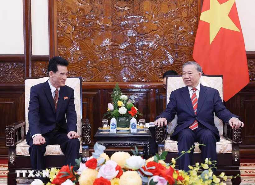 tong-bi-thu-chu-tich-nuoc-to-lam-tiep-dai-su-cac-nuoc-trinh-quoc-thu-20240812145137.png