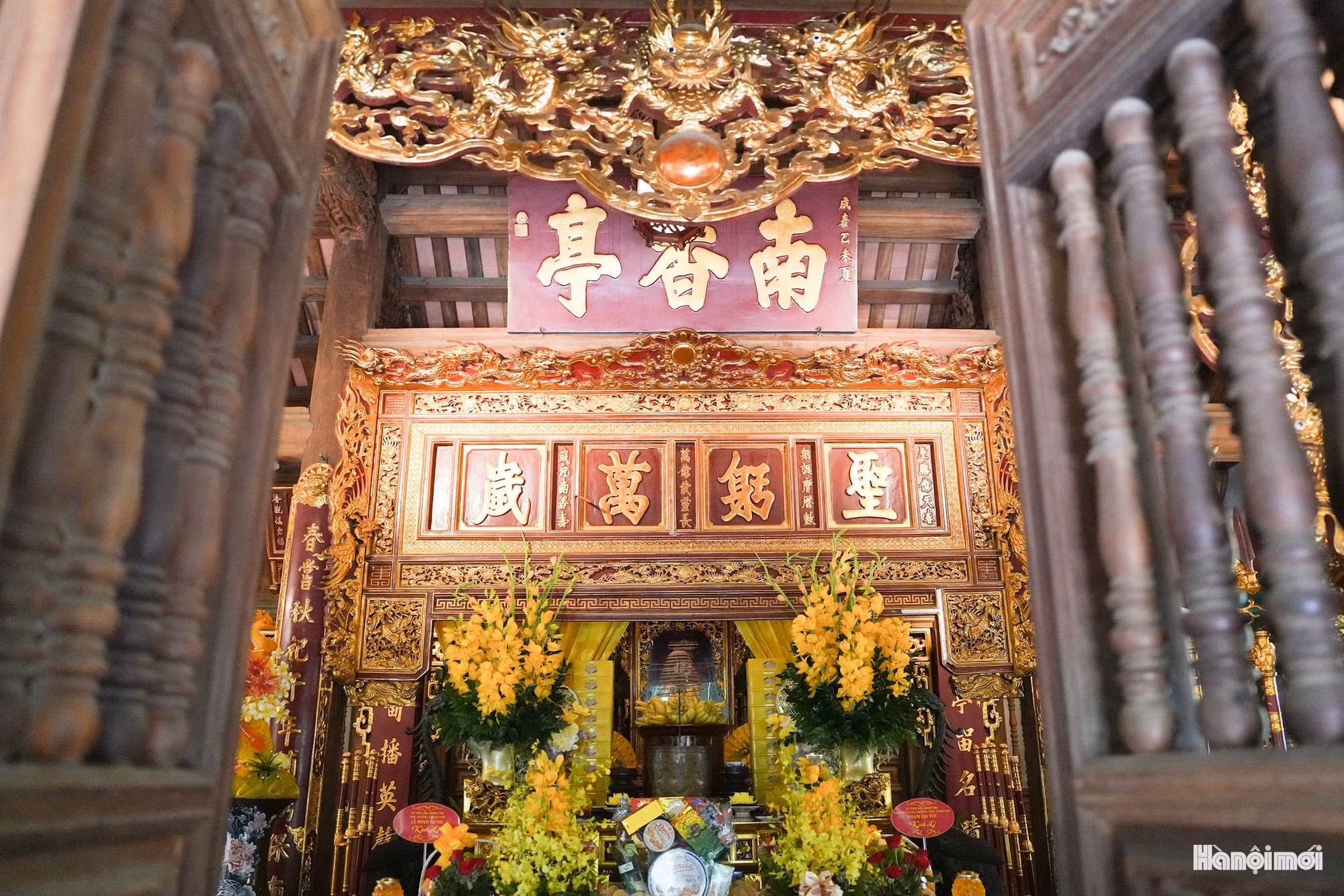 dinh-nam-huong.jpg