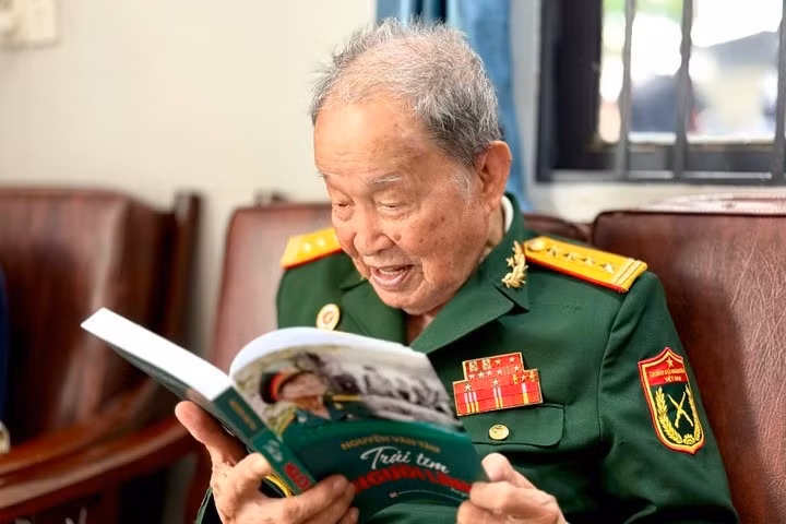 dai-ta-tu-cang-2-21272953.jpg
