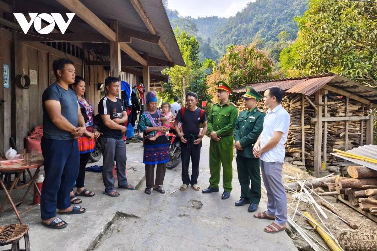 can-bo-cap-uy-chinh-quyen-va-luc-luong-chuc-nang-xa-pa-tan-da-di-tung-ngo-go-cua-tung-nha-de-van-dong-tuyen-tuyen-nguoi-dan-ve-quyen-va-nghia-vu-bau-cu-20260306004621.jpg