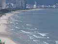 La plage de My Khe (Da Nang), une destination prisée pour la détente et la baignade, s’étend sur environ 900 mètres et se distingue par sa longue plage de sable propre. Photo : NDEL.