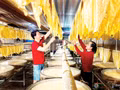 La production de feuilles de tofu (photo prise dans le quartier de Xuan Loc). Photo : baodongnai.com.vn