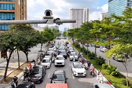 Des caméras de surveillance routière enregistrent les véhicules et fournissent des données destinées à l’analyse des besoins de déplacement. (Photo : Viettel ITS)