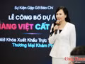 Le Hoang Oanh, directrice du Département du commerce électronique et de l’économie numérique du ministère de l’Industrie et du Commerce, prend la parole lors de l’événement.