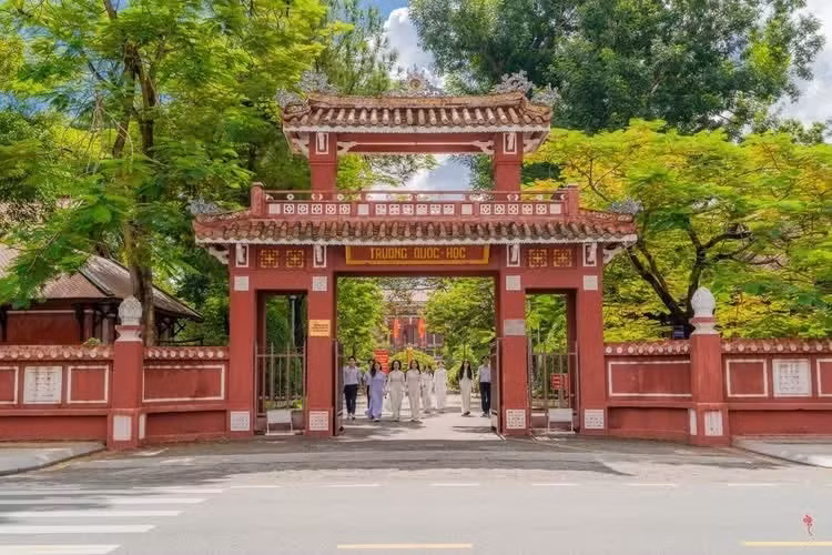 5-truong-thpt-chuyen-quoc-hoc-hue-ngay-nay-anh-tp.jpg