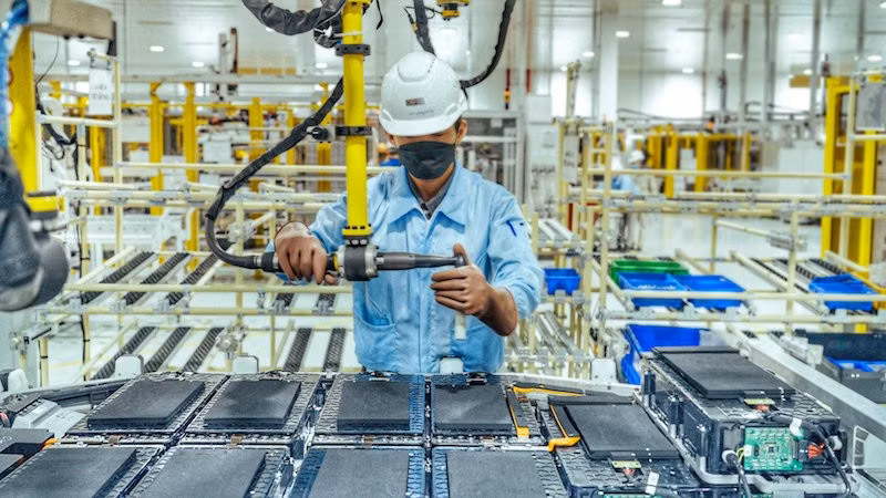Hanoï conserve son attractivité auprès des investisseurs grâce aux réformes institutionnelles, au développement des infrastructures et à la formation de ressources humaines hautement qualifiées. Source : HNM